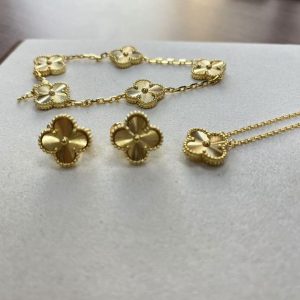 Gold laser set (bracelet+ necklace + earring)