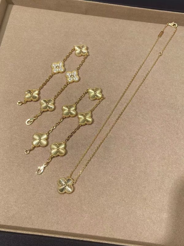 Bracelet-gold laser
