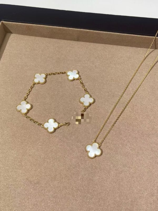 Pearl set bracelet+ necklace