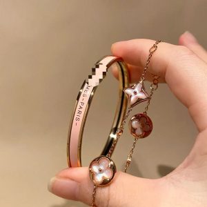 Caselinn L-H set