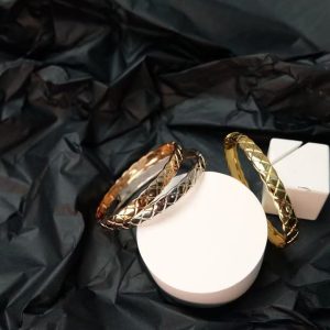 Bangle-Caselinn C no diamonds thick